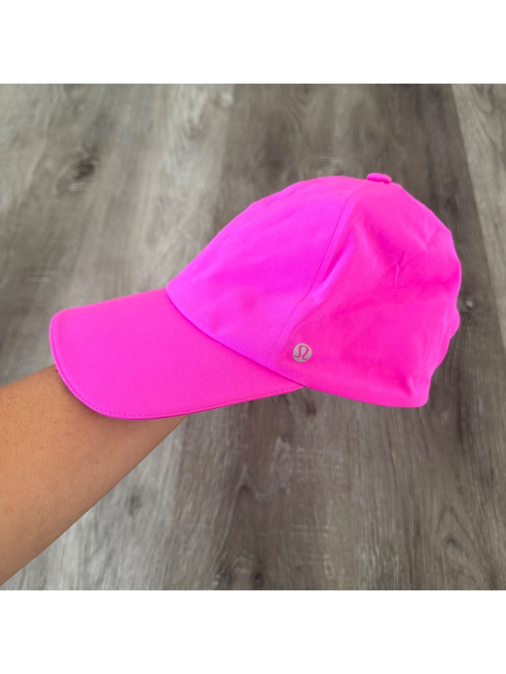 Lululemon women’s hot pink fast and free running hat